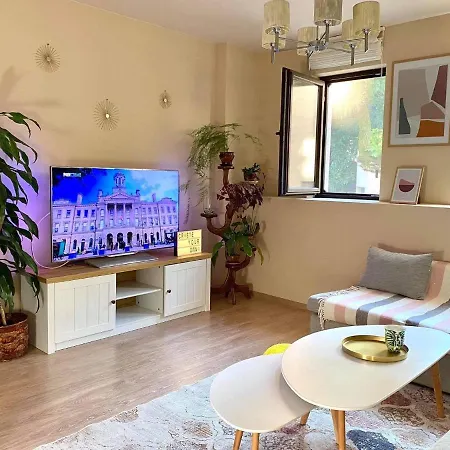 Boho Chic Nearby The شقة